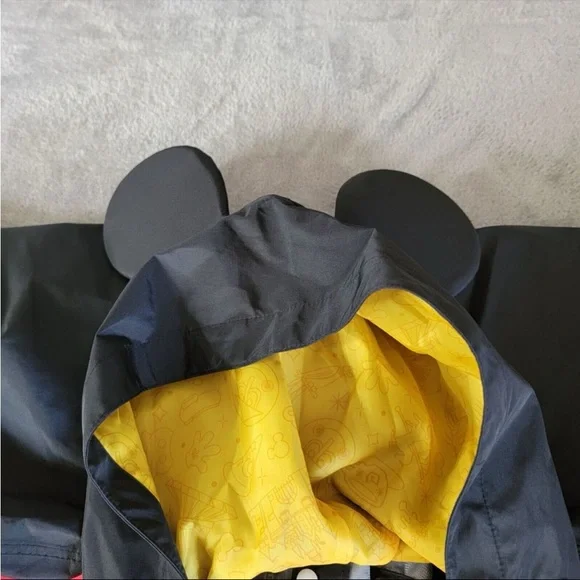Disney Black and Red Mickey Mouse Men’s Poncho Rain NWT XL/XXL - Picture 6 of 9